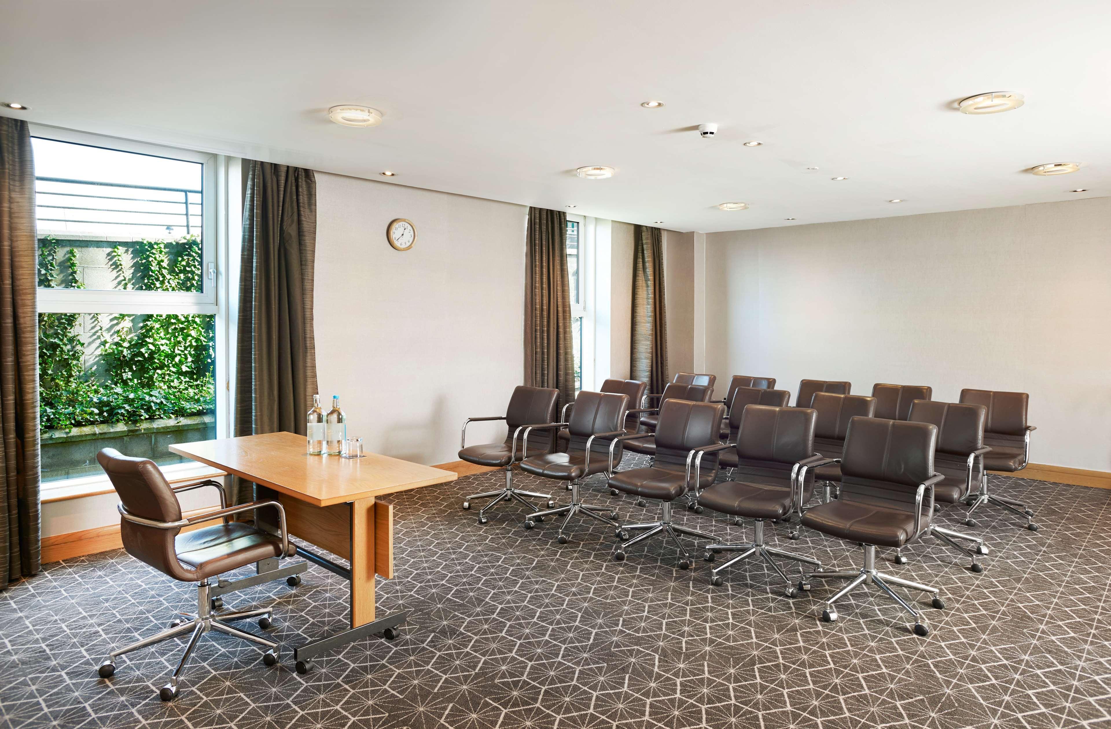 Hilton London 4*