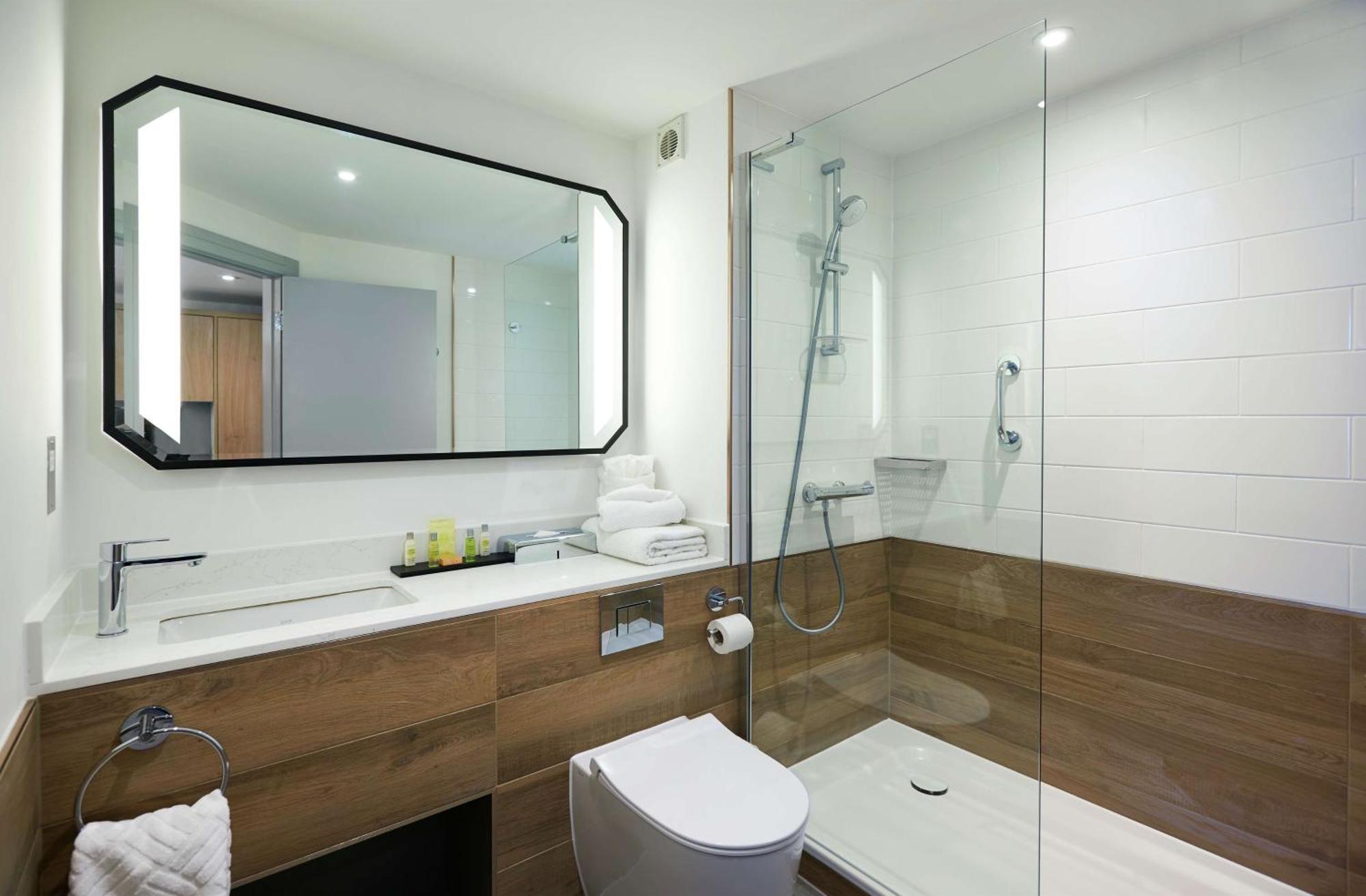 Hilton London 4* London Borough of Croydon
