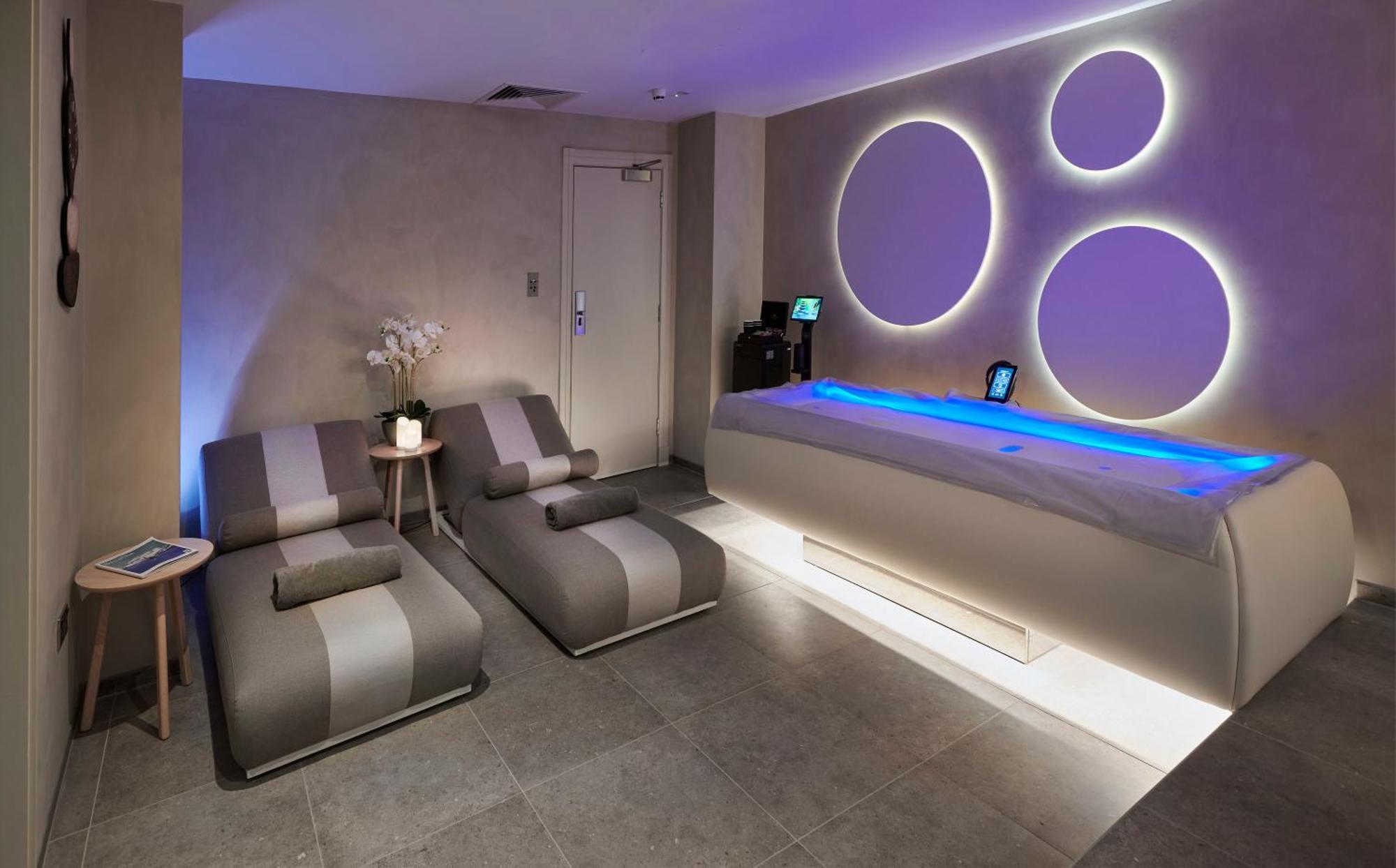 Отель Hilton London 4*
